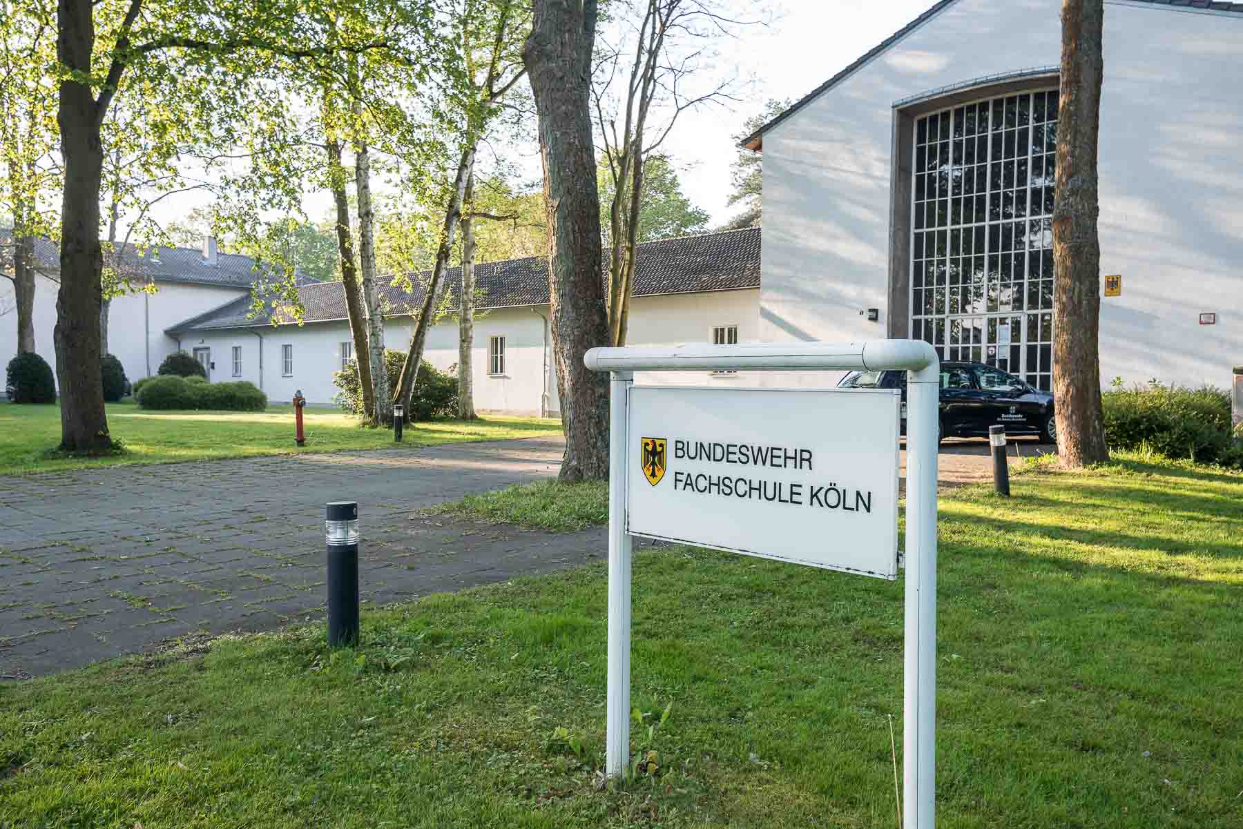 Eine der Bundeswehrfachschulen in Deutschland, Schild Draußen